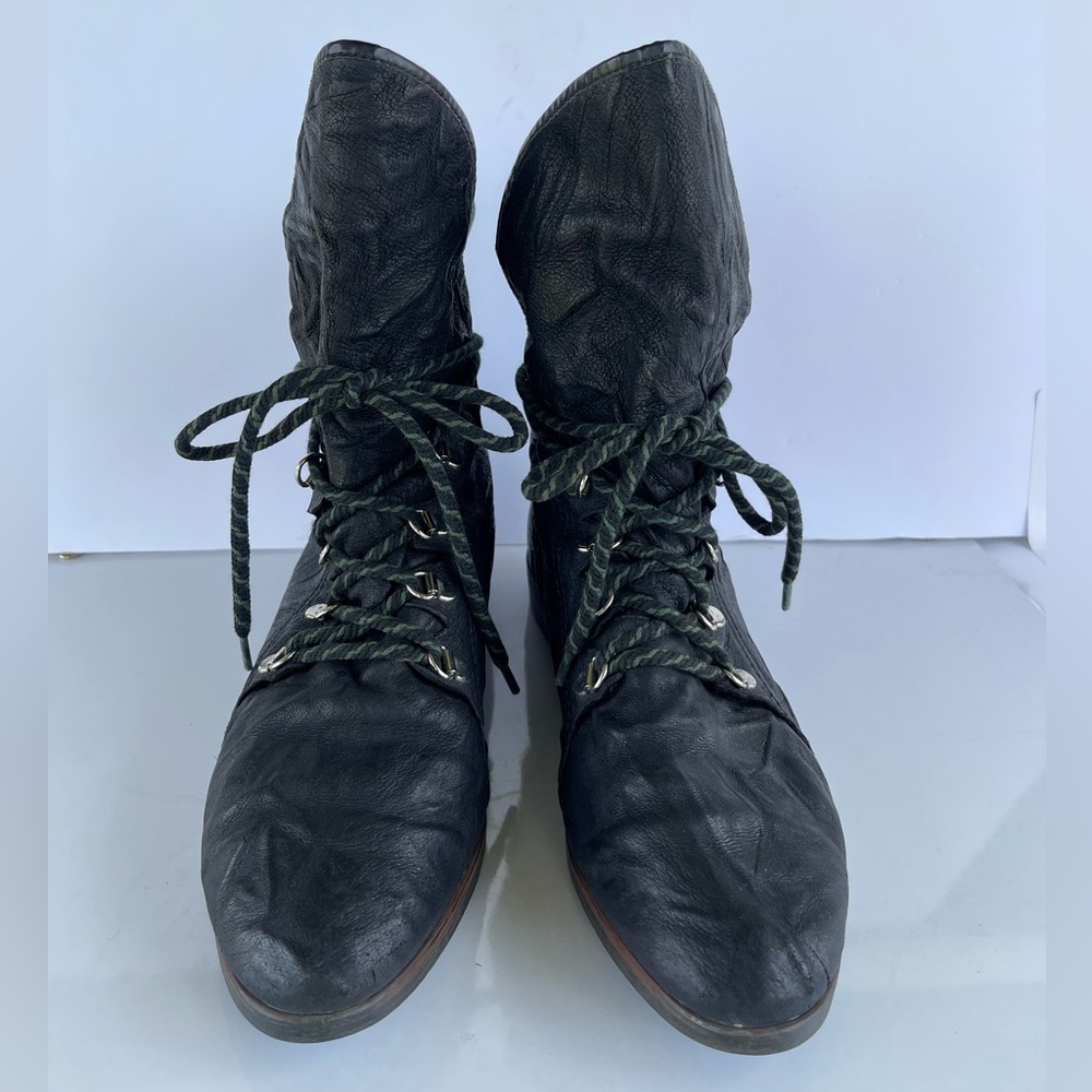 CLAUDINE BY SALAMANDER Black Lace-Up Boots with Minimalist Design 6